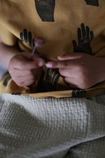 Load image into Gallery viewer, Hey Shirt Capsule 25