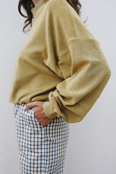 Load image into Gallery viewer, Apple Pullover ADULT
