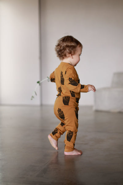 Load image into Gallery viewer, Hey Longsleeve Body Capsule 25
