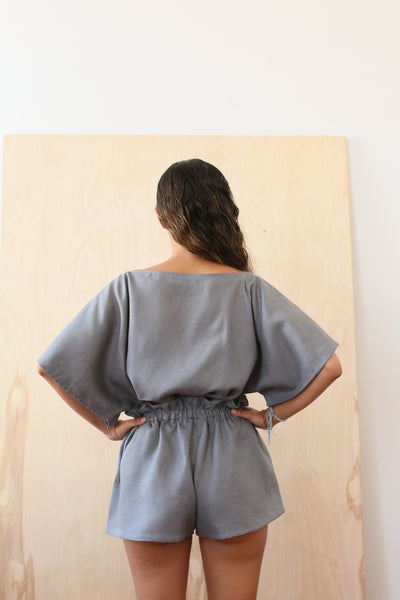 Load image into Gallery viewer, Gray Linnen Shorts

