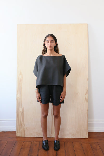 Load image into Gallery viewer, Boxy Top Black
