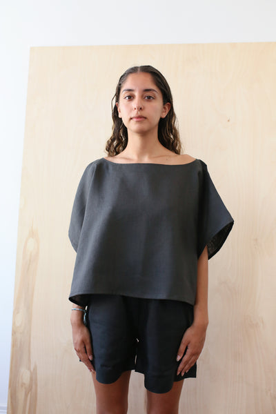 Load image into Gallery viewer, Boxy Top Black
