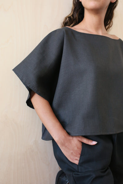 Load image into Gallery viewer, Boxy Top Black
